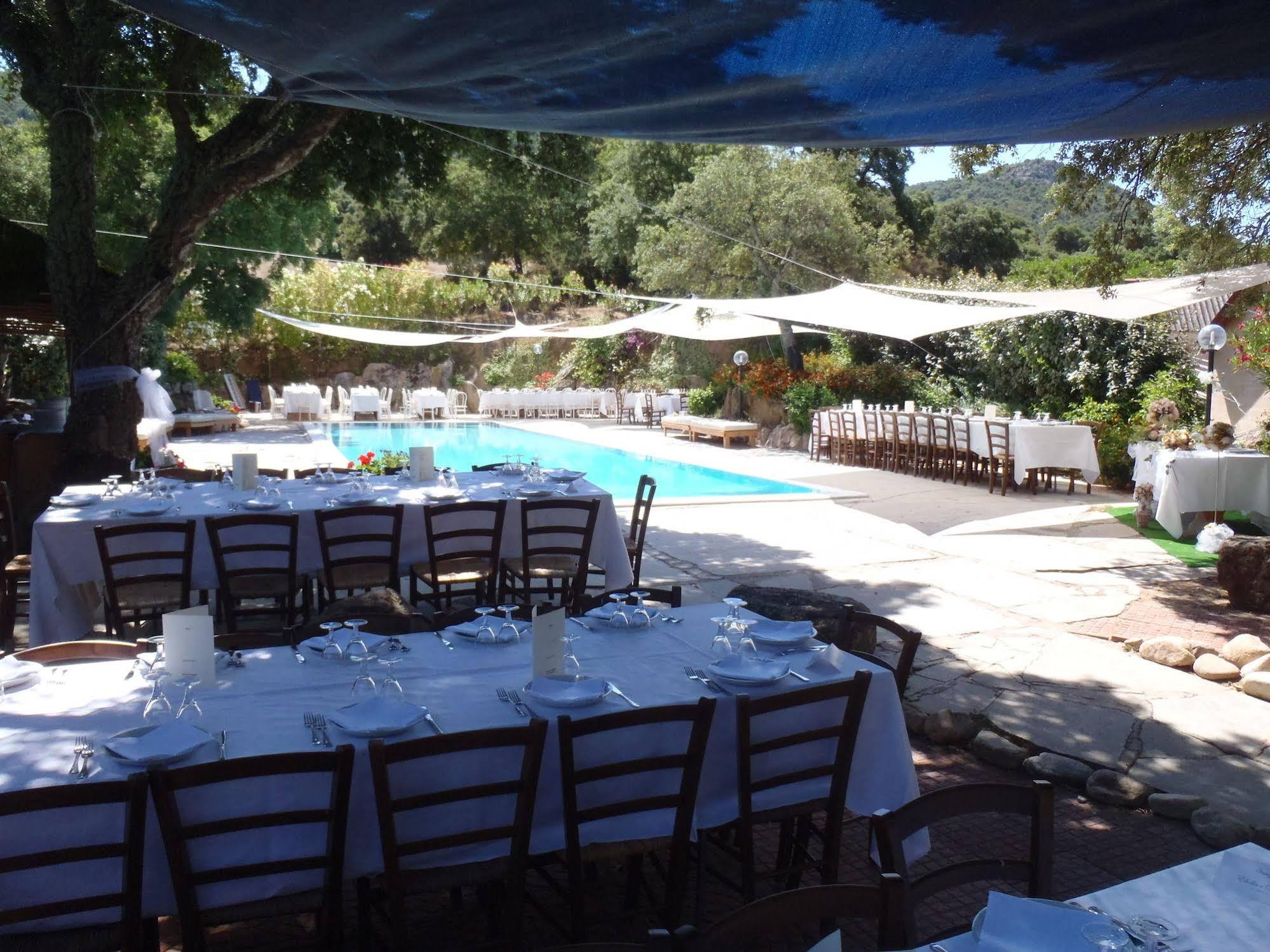 Borgo Di Campagna Hotel Porto San Paolo  Exterior photo